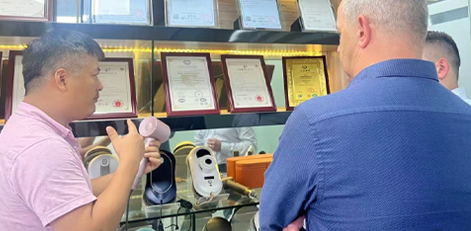 Pencere Temizleme Robotu