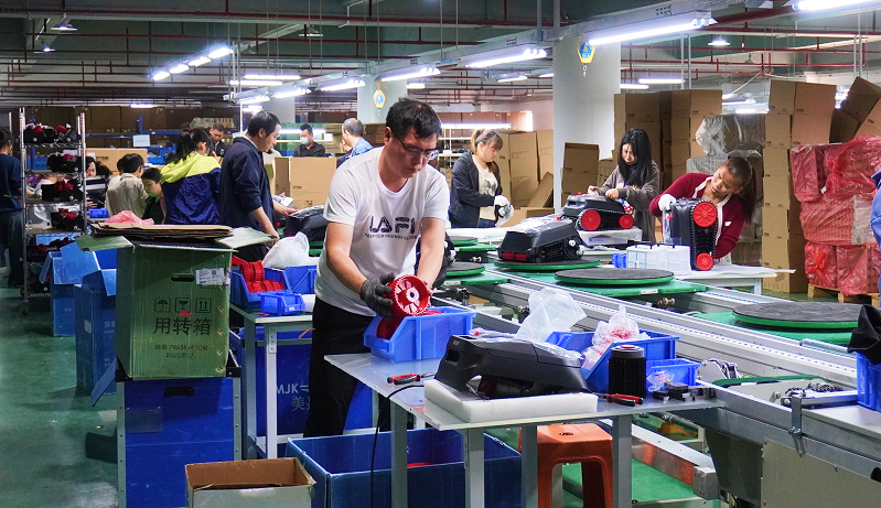 Akülü Robotik Havuz Temizleyici